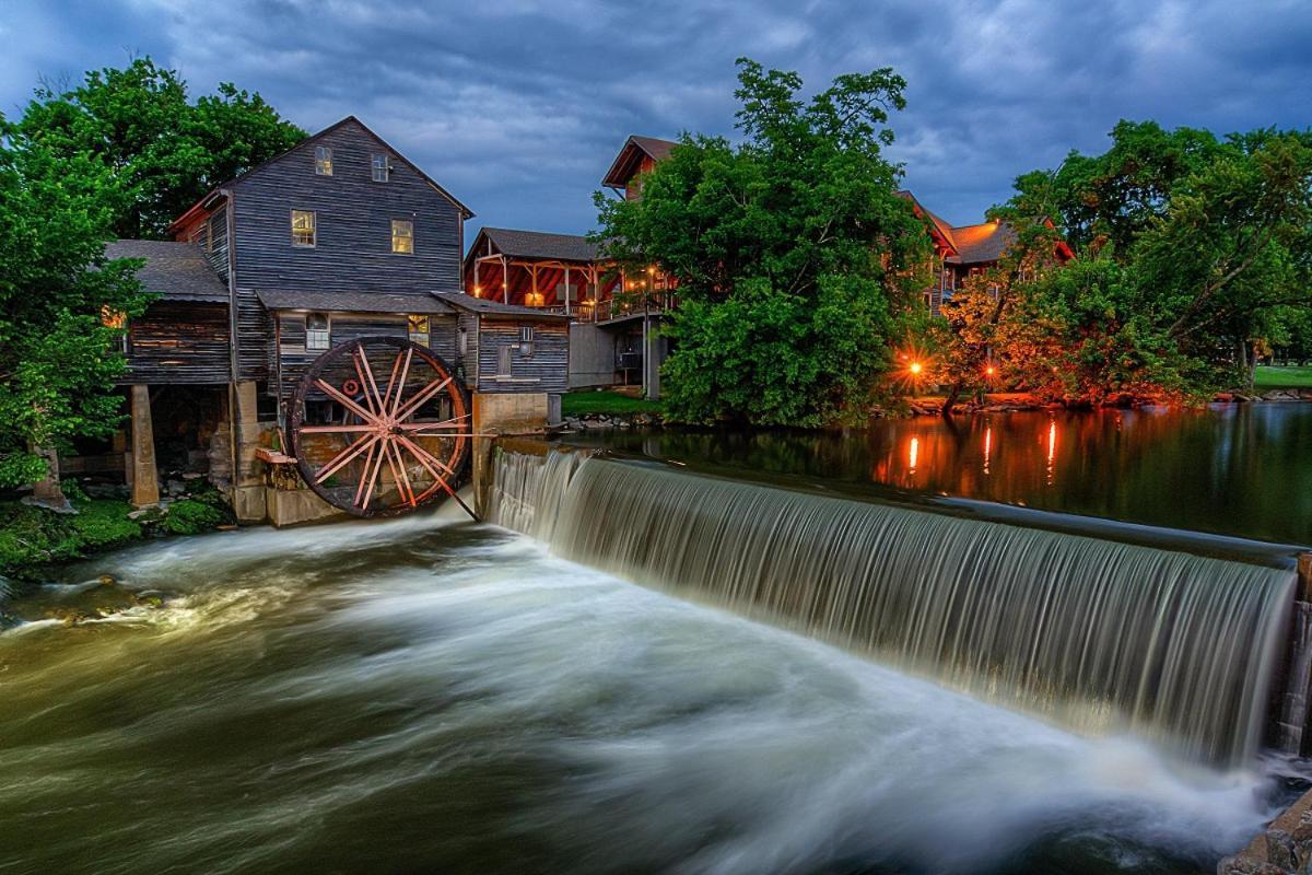 Bear Den, Hot Tub, 1089 Of Free Attraction Tickets For Each Paid Day, Dollywood And More! Sevierville Buitenkant foto