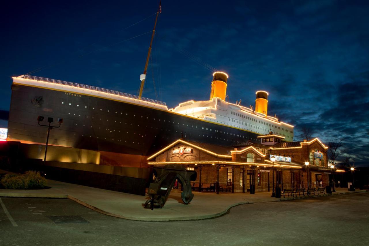 Bear Den, Hot Tub, 1089 Of Free Attraction Tickets For Each Paid Day, Dollywood And More! Sevierville Buitenkant foto