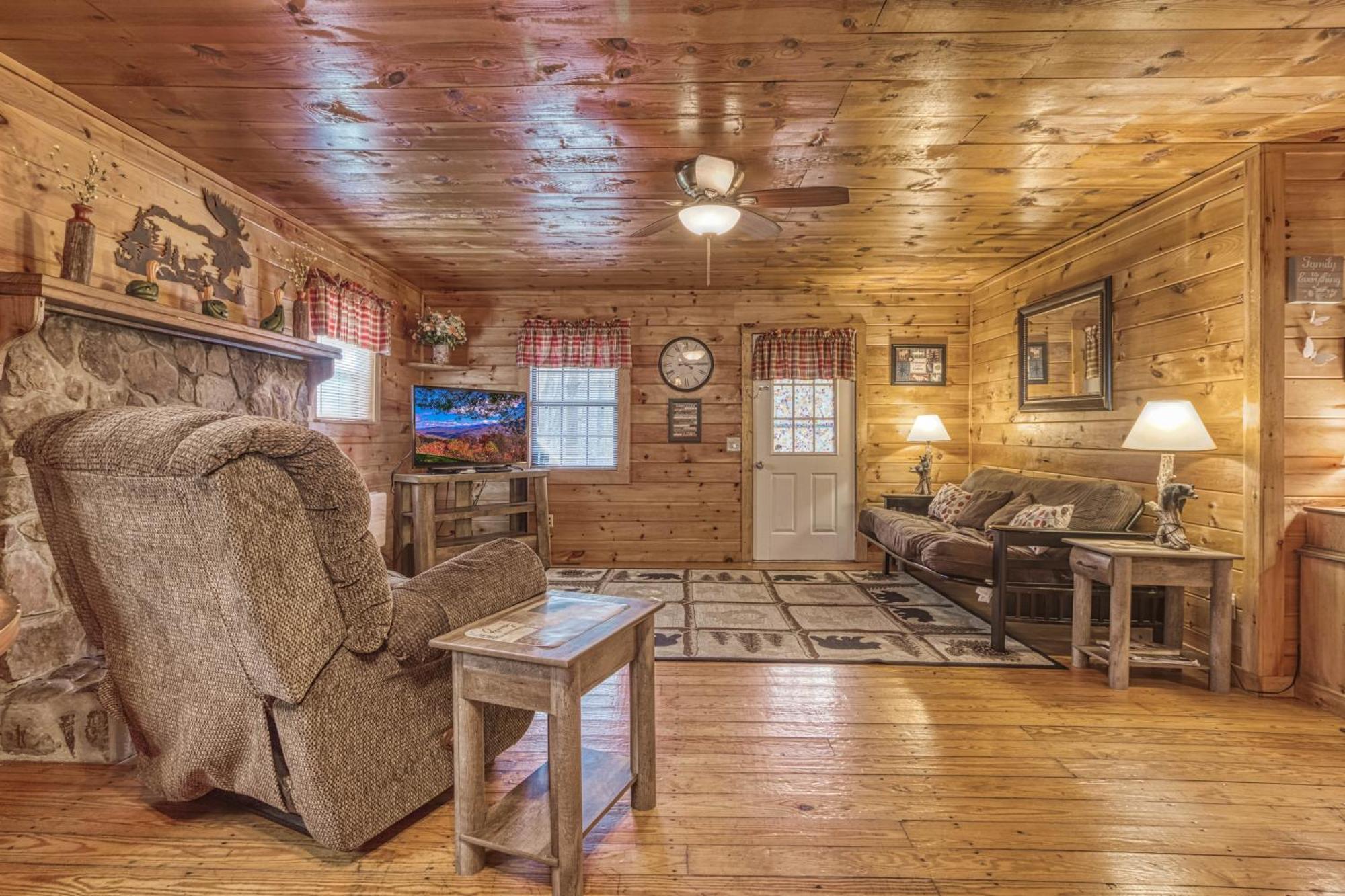 Bear Den, Hot Tub, 1089 Of Free Attraction Tickets For Each Paid Day, Dollywood And More! Sevierville Kamer foto